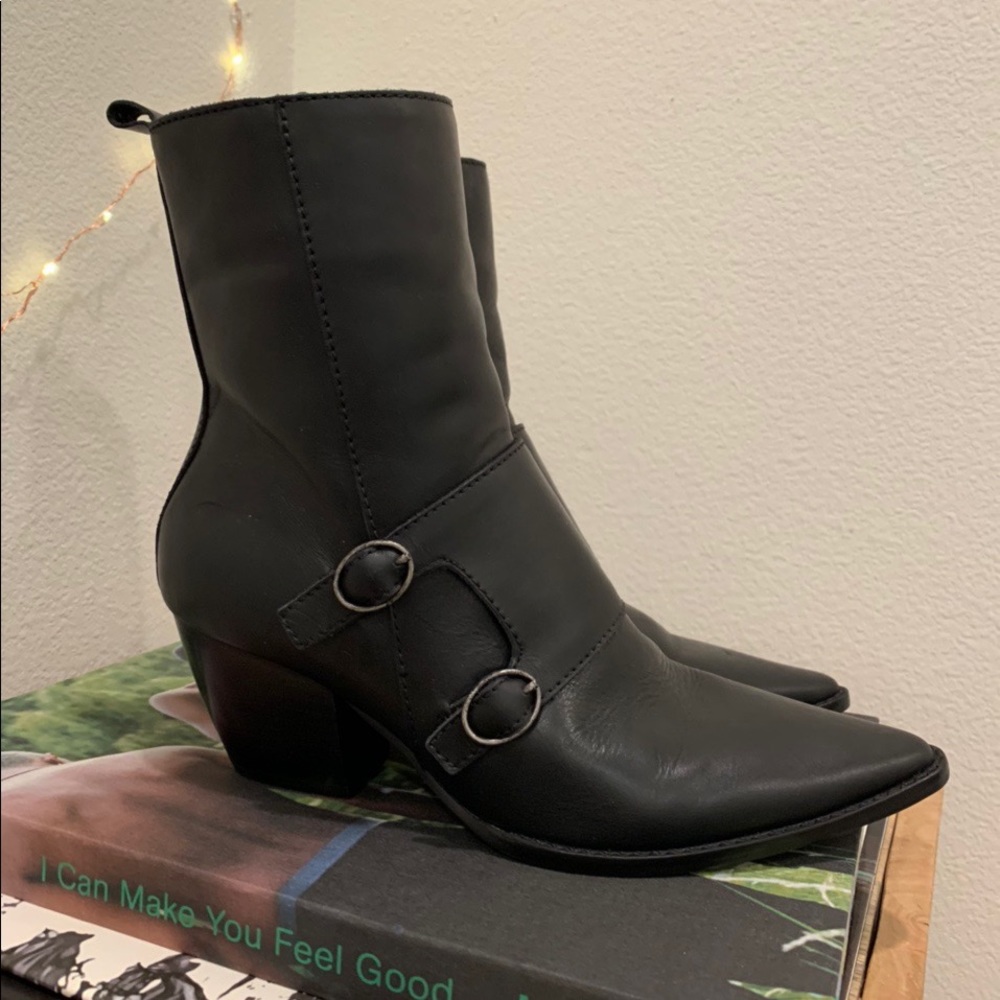 Black Matisse leather booties
